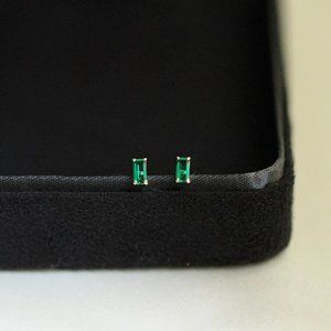 14K SOLID GOLD Emerald Small Stud Earrings